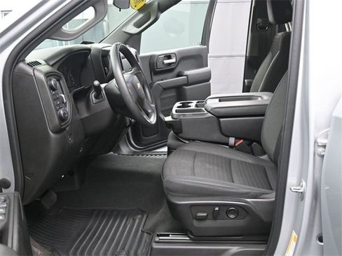 Used 2022 Chevrolet Silverado 1500 Custom image 9