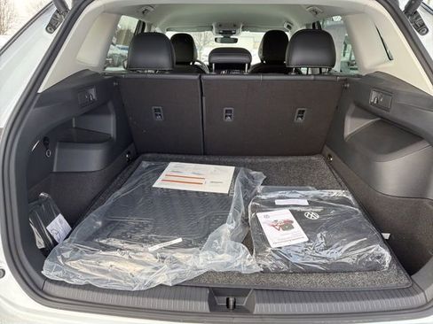 New 2026 Volkswagen Tiguan SE AWD/4WD image 50
