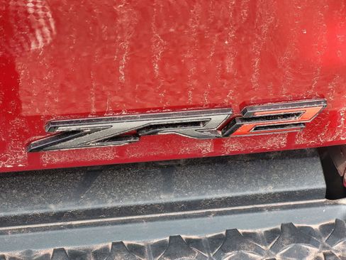 Used 2025 Chevrolet Colorado ZR2 w/ Technology Package image 12