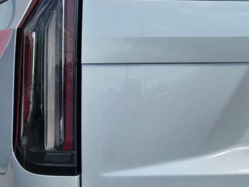 Used 2021 Cadillac Escalade ESV Premium Luxury AWD/4WD image 12