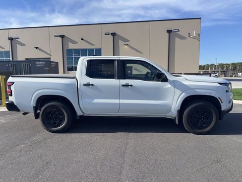 Used 2023 Nissan Frontier S w/ Technology Package image 2