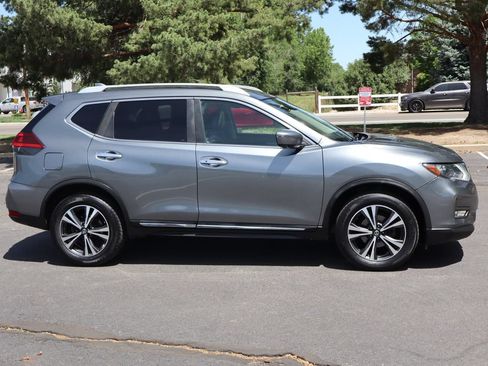 Used 2018 Nissan Rogue SL AWD/4WD image 3