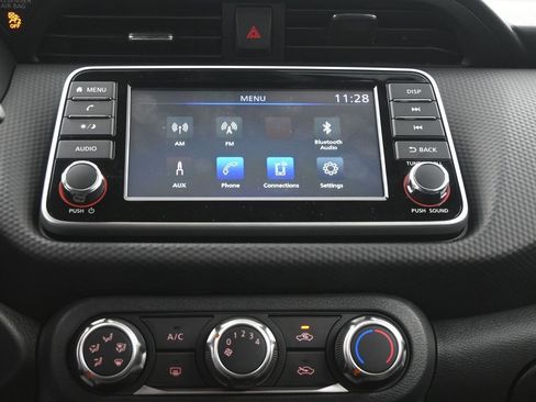 New 2025 Nissan Kicks Play S image 14