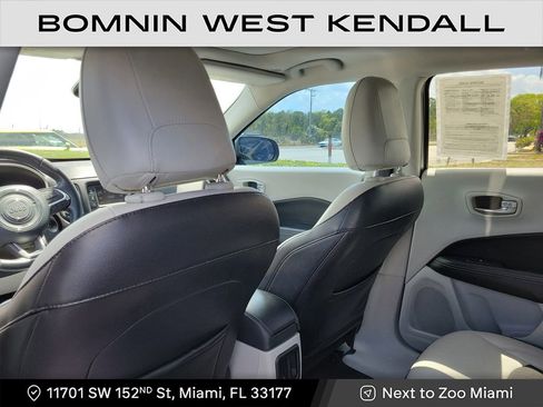 Used 2018 Jeep Compass Latitude image 11