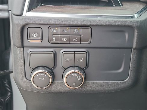 New 2026 Chevrolet Tahoe LS image 25