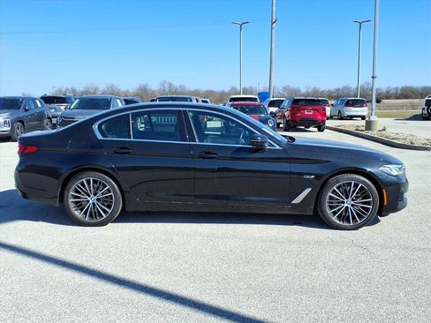 Used 2023 BMW 530e xDrive w/ Convenience Package image 2