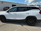 Used 2022 GMC Terrain SLT w/ Tech Package image 6