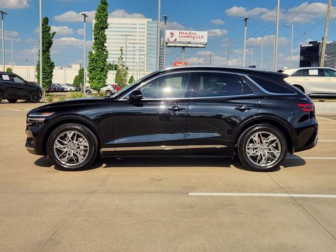 Used 2023 Genesis GV70 2.5T w/ Select Package AWD/4WD image 4
