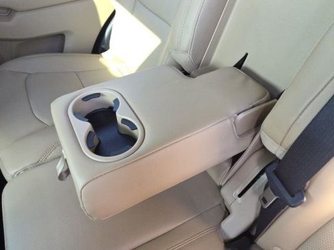 Used 2016 Ford Explorer Limited image 21