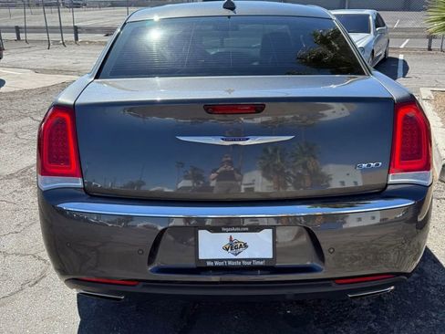 Used 2019 Chrysler 300 Limited w/ Safetytec Plus Group image 20