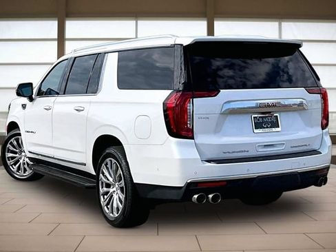 Used 2023 GMC Yukon XL Denali w/ Advanced Technology Package AWD/4WD image 13