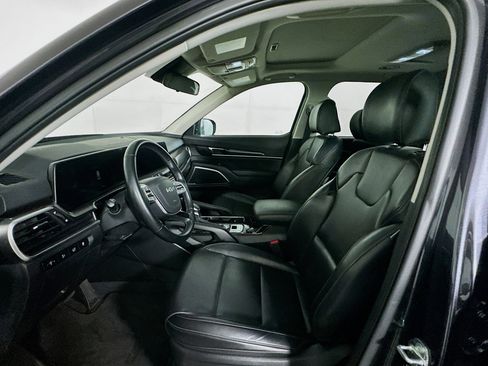 Used 2025 Kia Telluride S image 13
