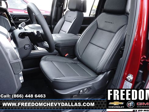 New 2025 GMC Yukon XL Denali w/ Denali Reserve Package image 13