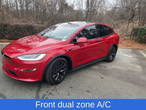 Used 2023 Tesla Model X image 4