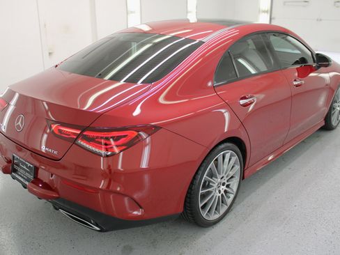 Used 2023 Mercedes-Benz CLA 250 4MATIC image 9