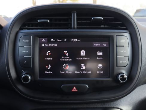 Used 2022 Kia Soul LX w/ Technology Package image 10