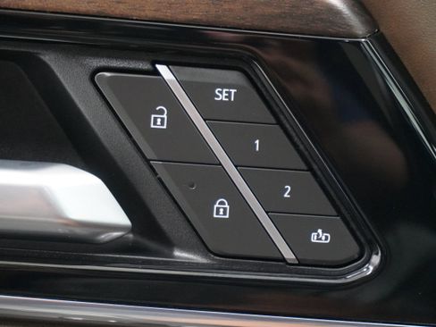 Used 2025 GMC Yukon Denali Ultimate image 23