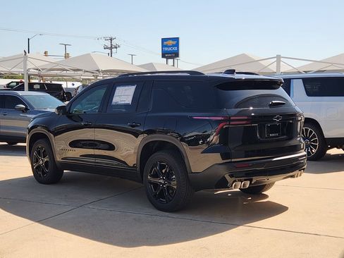 New 2027 Chevrolet Traverse LT w/ Midnight/Sport Edition FWD image 3