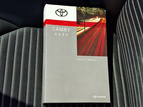 Used 2024 Toyota Camry SE FWD image 25