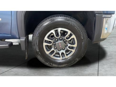 Used 2024 GMC Sierra 2500 SLT w/ SLT Convenience Package AWD/4WD image 19