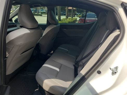 Used 2026 Toyota Camry SE FWD image 11