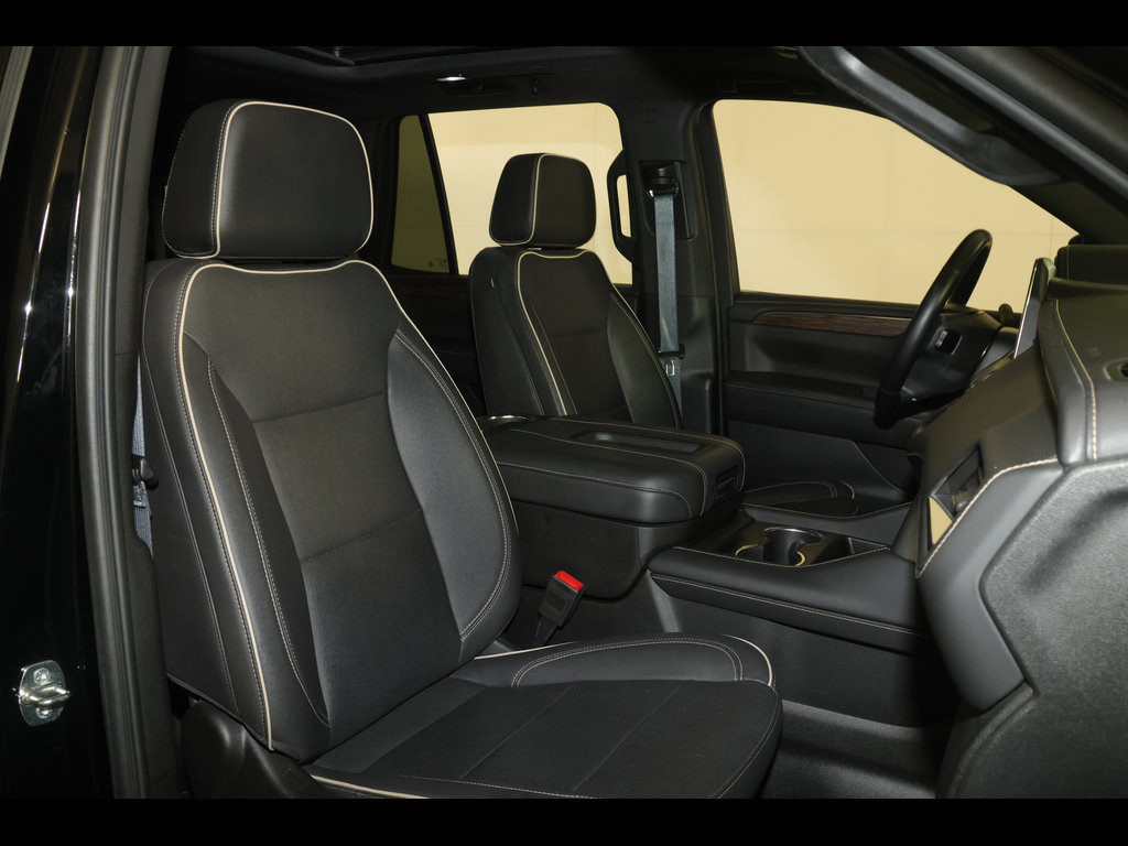 Used 2023 Chevrolet Tahoe Premier AWD/4WD image 37