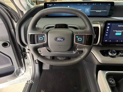 New 2025 Ford Expedition Max Active image 16