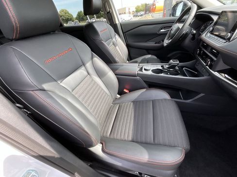 Certified 2025 Nissan Rogue SV w/ Rock Creek Premium Package image 18