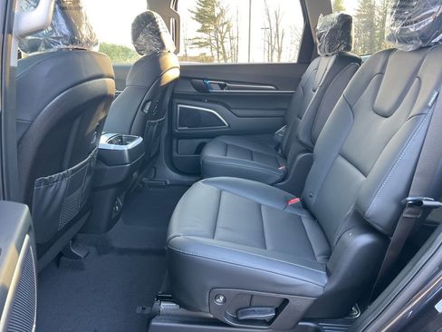 New 2025 Kia Telluride S image 14