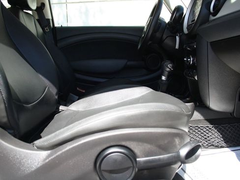 Used 2011 MINI Cooper Hardtop FWD image 8