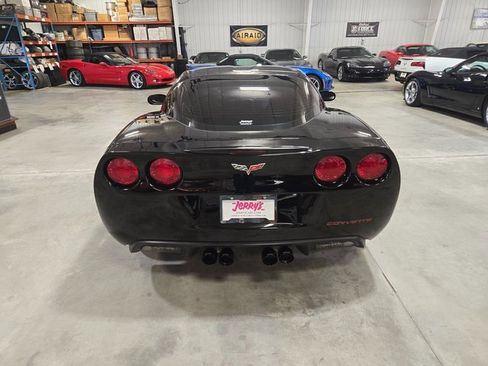 Used 2005 Chevrolet Corvette Coupe w/ Preferred Equipment Group image 4
