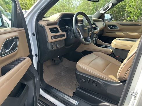 Used 2024 Chevrolet Tahoe Premier AWD/4WD image 6