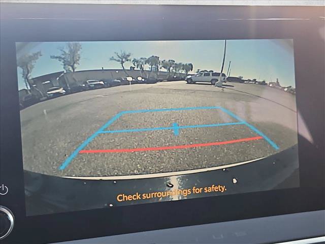 Used 2025 Toyota Prius LE FWD image 18