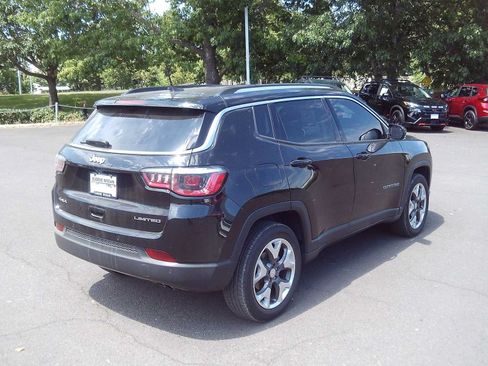 Used 2017 Jeep Compass Limited w/ Navigation Group AWD/4WD image 5