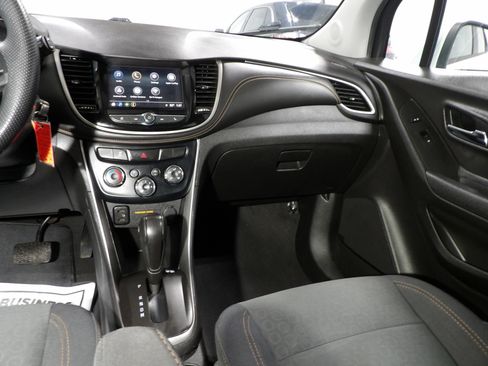 Used 2018 Chevrolet Trax LS FWD image 11