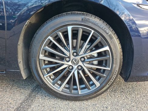 Certified 2023 Lexus ES 350 w/ Premium Package image 9