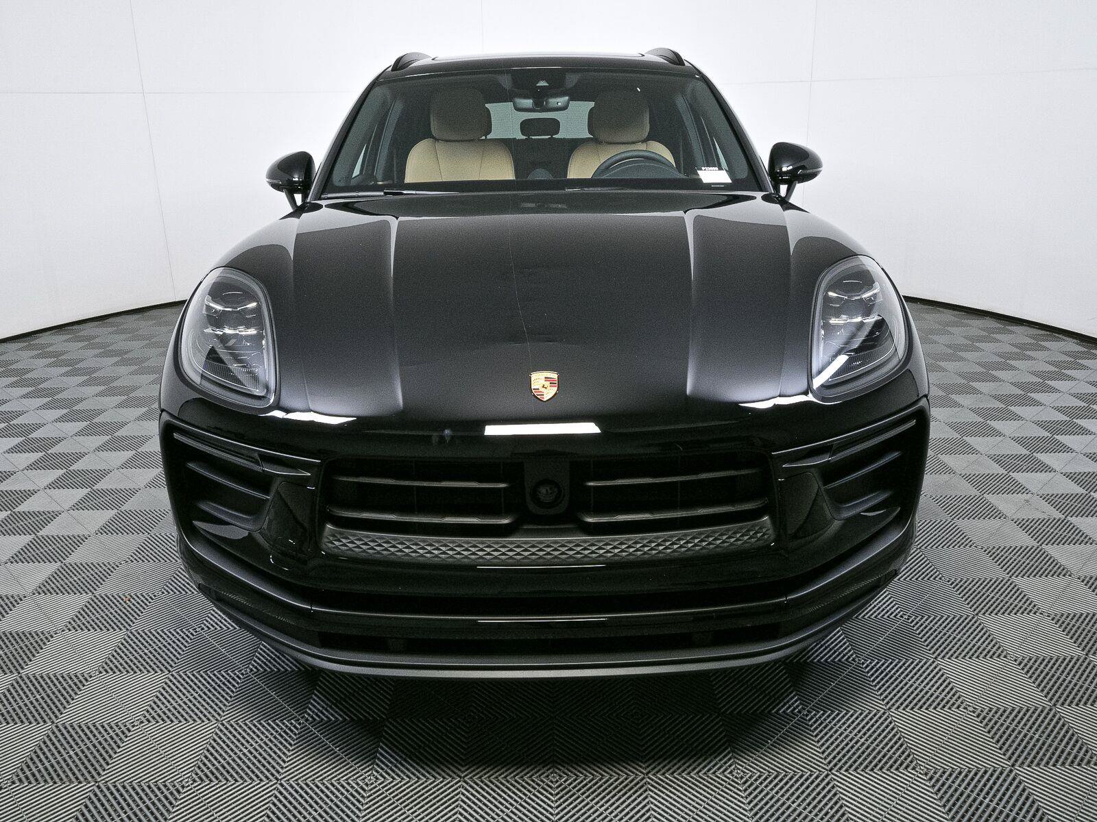 New 2026 Porsche Macan AWD/4WD image 35