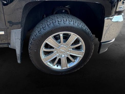 Used 2018 Chevrolet Silverado 1500 LTZ w/ Sport Package AWD/4WD image 13