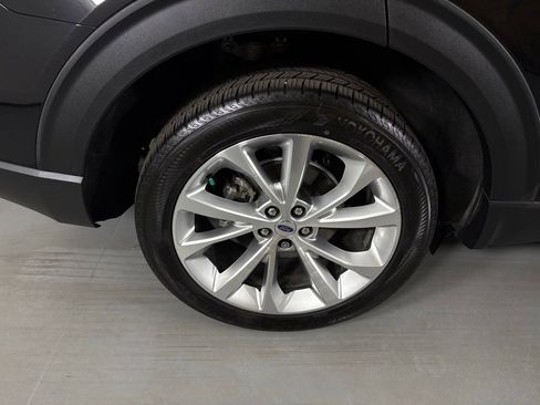 Used 2022 Ford Explorer Platinum w/ Equipment Group 601A image 11