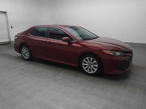 Used 2018 Toyota Camry LE w/ Convenience Package FWD image 11