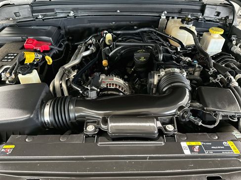 Used 2022 Jeep Gladiator Sport AWD/4WD image 31