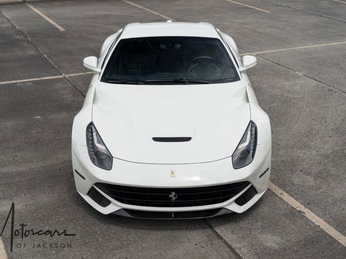 Used 2015 Ferrari F12 Berlinetta image 38