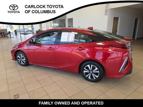 Used 2017 Toyota Prius Prime Advanced FWD image 10