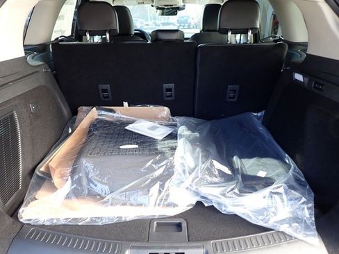 New 2026 Lincoln Corsair Premiere image 5