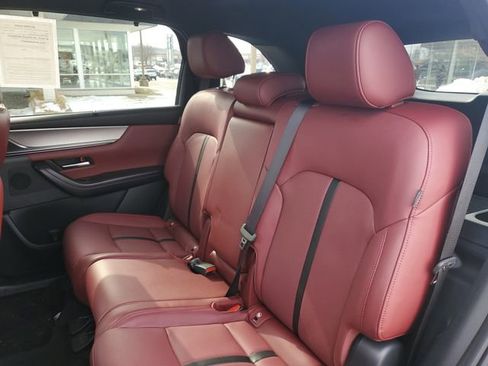 Certified 2025 MAZDA CX-70 Plug-In Hybrid w/ Premium Plus image 23