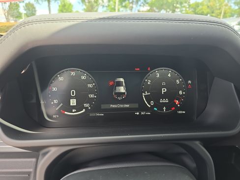 New 2025 Land Rover Defender 110 V8 image 18