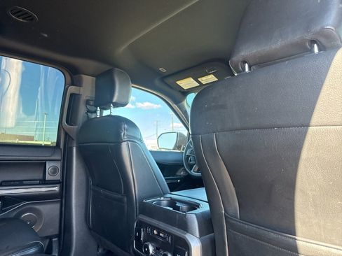 Used 2018 Ford Expedition Max XLT w/ Equipment Group 202A image 19