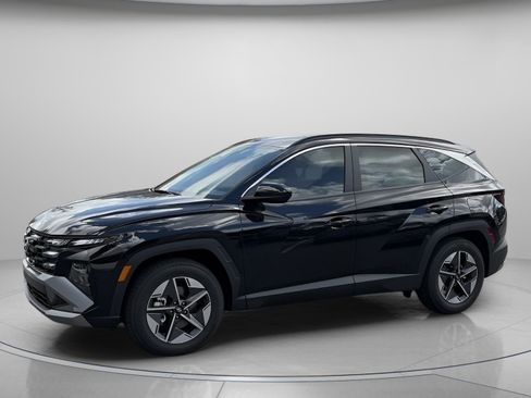 New 2026 Hyundai Tucson SEL FWD image 2
