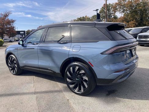 New 2026 Lincoln Nautilus Reserve image 7