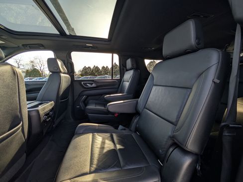 Used 2021 Chevrolet Suburban Z71 image 35